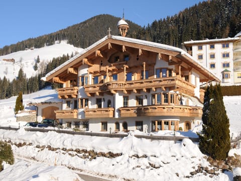 Holiday Home Exterior [winter]