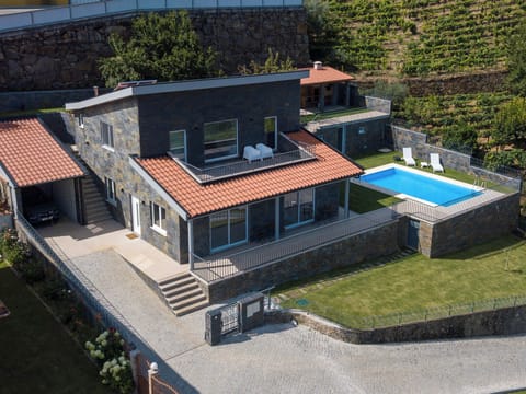 Overview of the property's unique features: a blend of traditional and modern. 