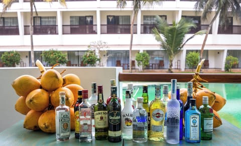 Poolside bar
