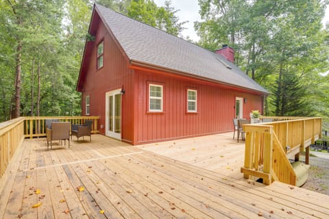Palmyra Vacation Rental | 1BR | 1.5BA | Steps Required | 965 Sq Ft