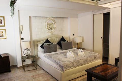 Deluxe Suite, Courtyard View | Individually decorated, individually furnished, free WiFi