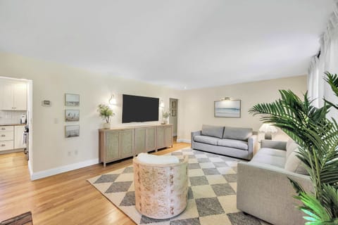 Kick back in a sun-filled space with two comfy couches, stylish décor, and room to unwind after beach days.