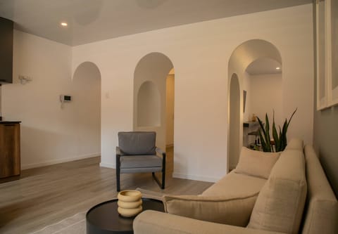 House | 1 bedroom