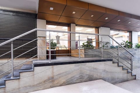 House | Reception