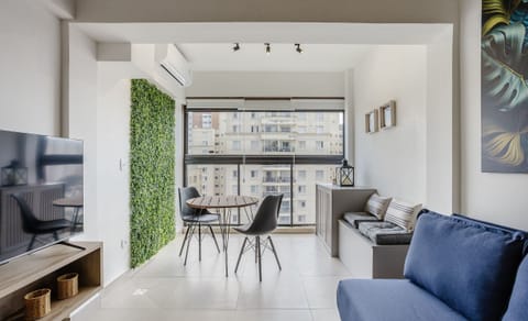 Basic Apartment | Living area | TV