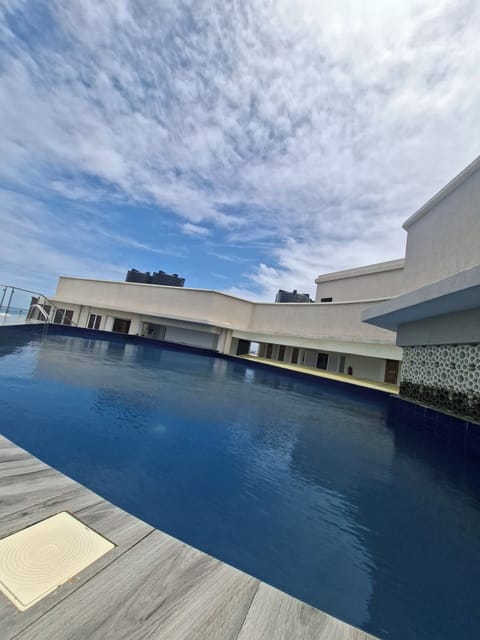 rooftop pool