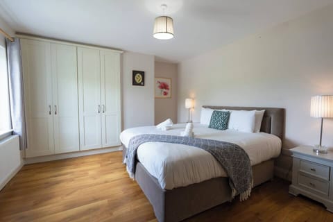 fd4ca52f-3b9b-4ab6-a99b-8a0e9ba8eeb0