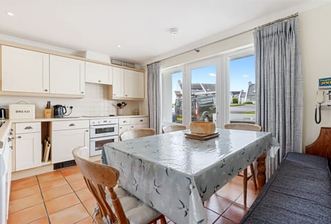 Kitchen/Diner Holiday Home Rock North Cornwall