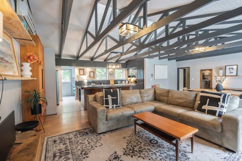 Junejulymedia ValdezMainHouse 78