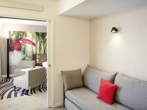 Suite, 1 Queen Bed with Sofa bed | 1 bedroom, premium bedding, minibar, in-room safe