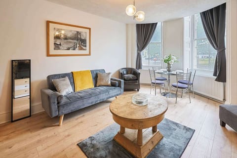 Grand Parade Apartment, Brighton and Hove - Host & Stay
