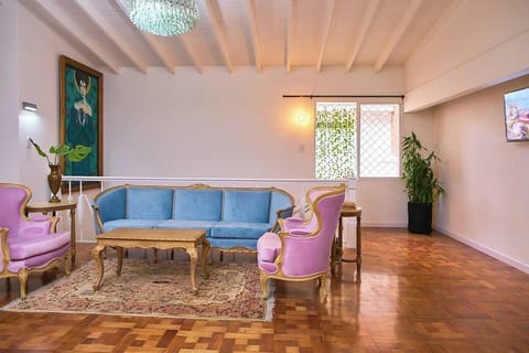 Deluxe Studio, City View | Living area | TV