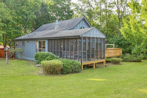 Hedgesville Vacation Rental | 3BR | 2BA | 2,028 Sq Ft | Steps to Enter