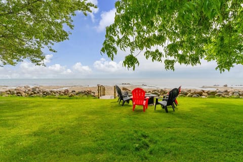 Can’t decide between tanning and toasting marshmallows? Do both right here on your lakeside lawn.