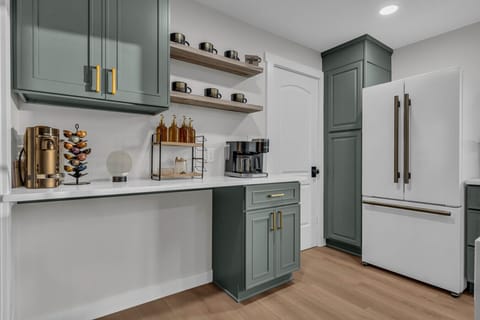 When your kitchen is both serene and seriously stocked.