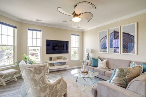Cambridge Vacation Rental | 2BR | 2BA | 1,800 Sq Ft | Elevator Access