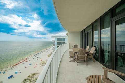 Condo, 3 Bedrooms | Outdoor dining