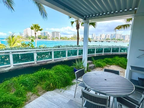 Private terrace w amazing ocean views