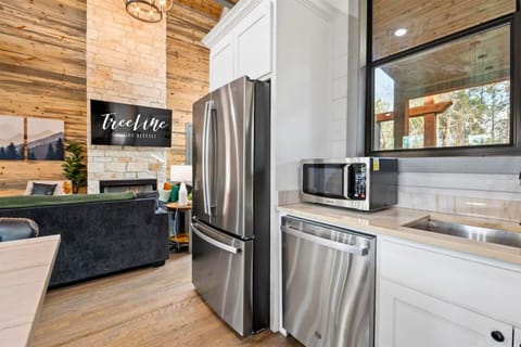 Everything you need and more, right at your fingertips in our gourmet kitchen.