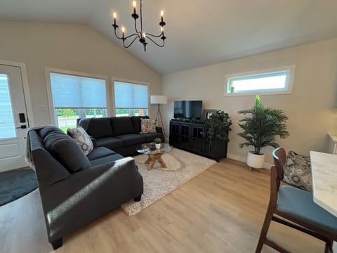 living room, smart TV, wifi, open concept, south facing