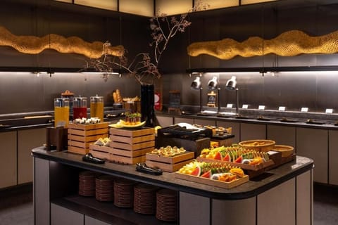 Daily buffet breakfast for a fee