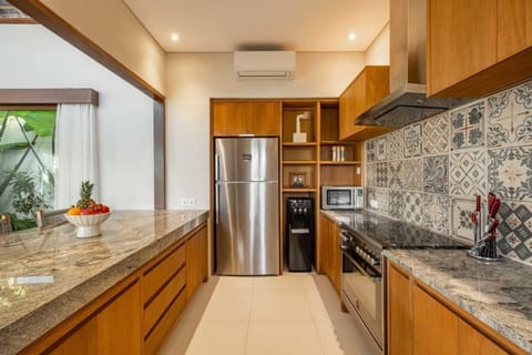 Villa, Pool View | Private kitchen