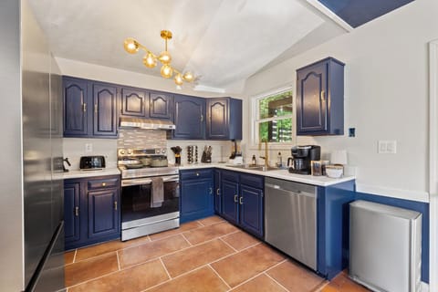 Whip up specials or your usuals in this fully equipped stylish kitchen.