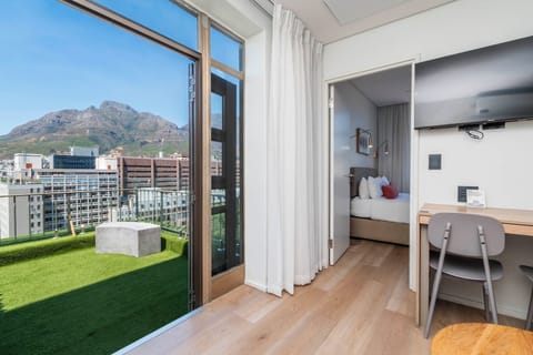 Apartment, 1 Bedroom, Balcony, City View | Terrace/patio