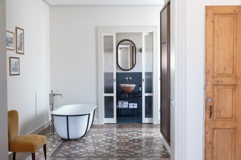 Room Lungomare | In-room safe, laptop workspace, blackout drapes, free WiFi