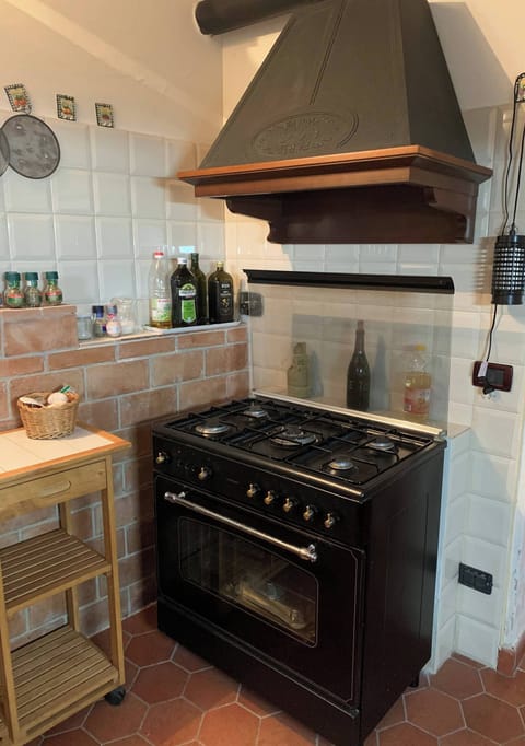 House, 2 Bedrooms, Accessible, Balcony | Interior