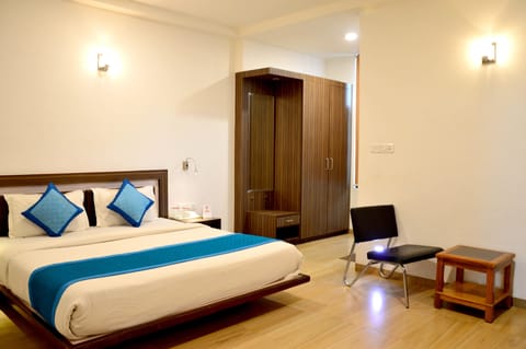 Superior Double Room, 1 Double Bed, City View | Premium bedding, in-room safe, desk, soundproofing