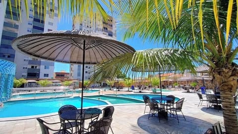 9 outdoor pools