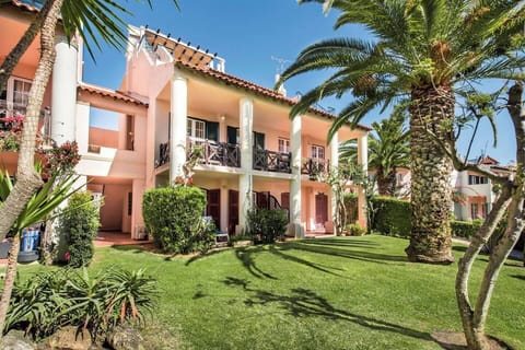 Front view of the property (1)