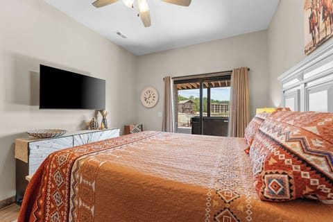 Queen bedroom downstairs