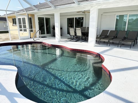 Sunny Pool Villa – Bikes, Beaches & Golf (3613)