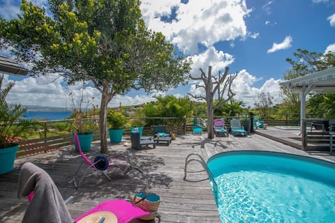 Beautiful pool with a view of the bay of Fort de France