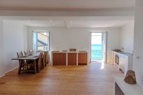 Apartment, Balcony, Sea View | Private kitchen | Fridge, oven, stovetop, dishwasher