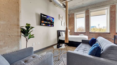 Studio Retreat: Bright, airy space with modern decor and stunning city views awaits your discovery!