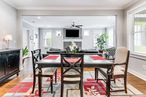 Atlanta Vacation Rental | 3BR | 2BA | 1,600 Sq Ft | 3 Steps Required