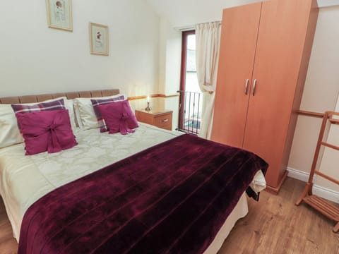 Cottage | WiFi (free), individually decorated, individually furnished