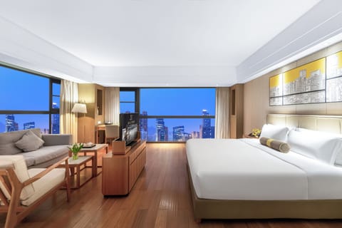 Executive Room, City View | Down comforters, memory foam beds, blackout drapes, soundproofing