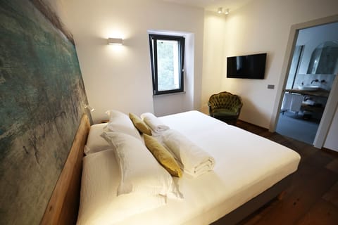 Classic Double or Twin Room | Hypo-allergenic bedding, down comforters, individually decorated