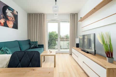 Standard Apartment, Balcony, Courtyard View | Iron/ironing board, cribs/infant beds, free WiFi, bed sheets