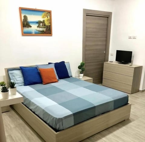 Classic Room, Balcony | Blackout drapes, soundproofing, free WiFi, wheelchair access