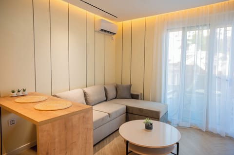 Family Apartment, Balcony, City View | Living area