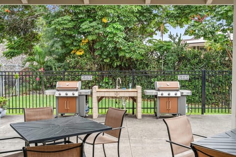 Condo, 2 Queen Beds (Kailua Bay Resort#2-306) | Outdoor dining