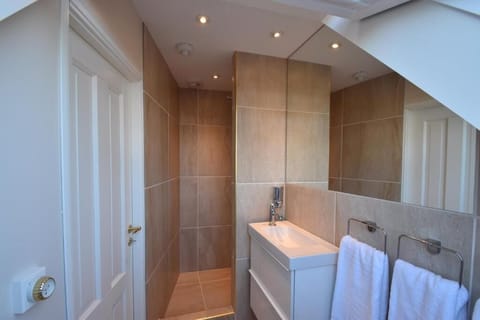 Comfort Double Room, 1 Queen Bed, Private Bathroom | Bathroom | Shower, hair dryer, bathrobes, towels