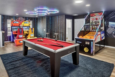 Welcome To Jedi Escape!  Awesome Arcade (All FREE-To-Play)