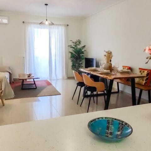 House | 2 bedrooms, desk, Internet