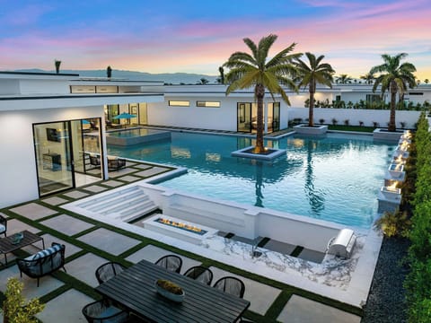 Welcome to Villa 4 – desert elegance meets modern design!